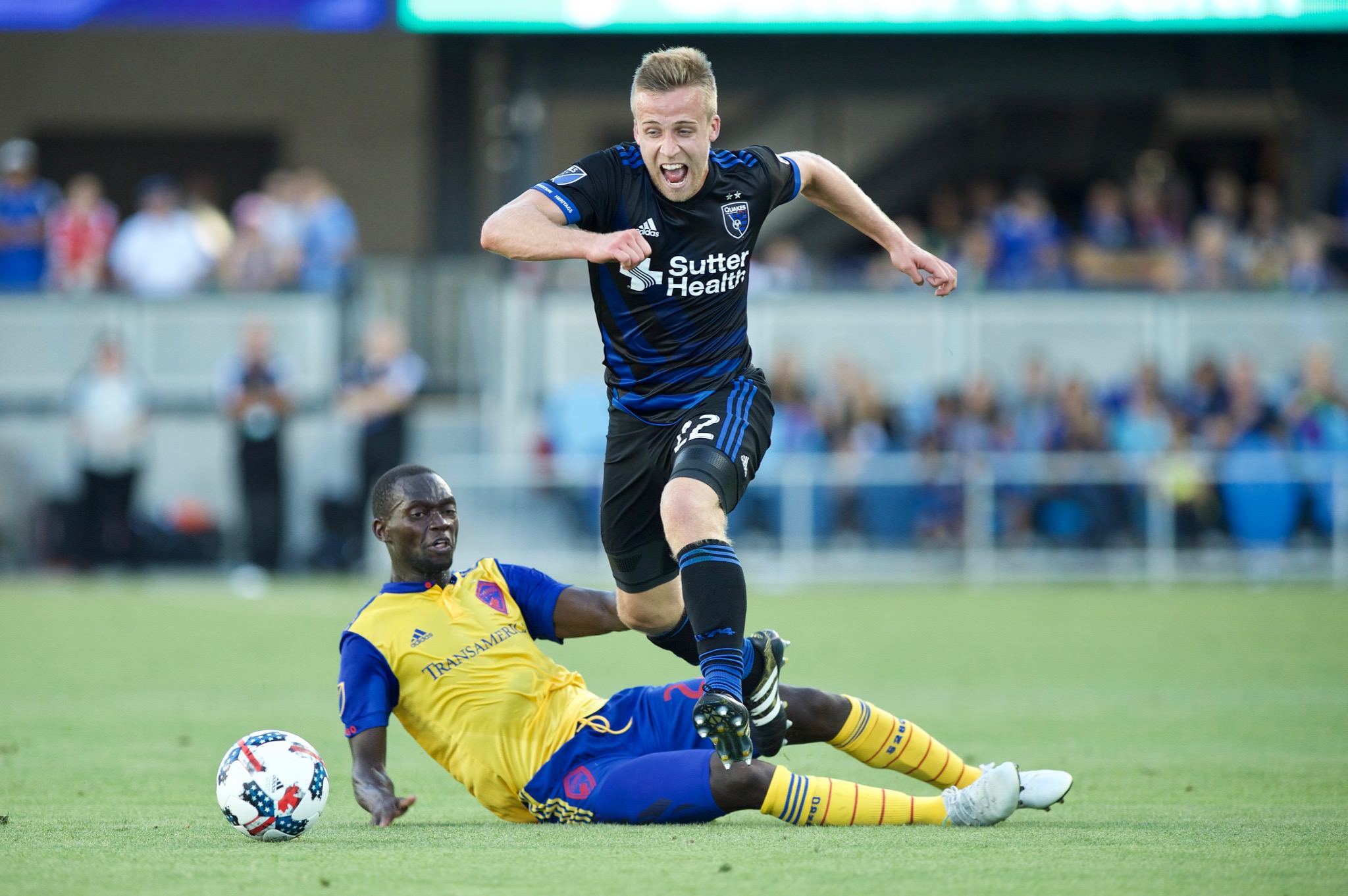 在这场焦点 在这场焦点